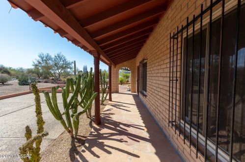 7437 Casablanca Dr, Tucson AZ 85704-1315 exterior