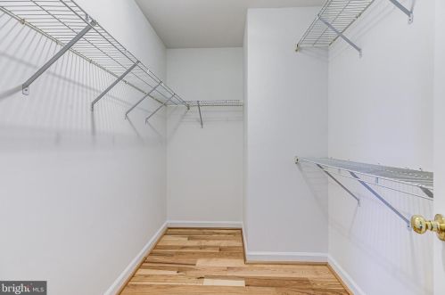 213 Creek Valley Ln, Rockville MD  20850-5603 exterior