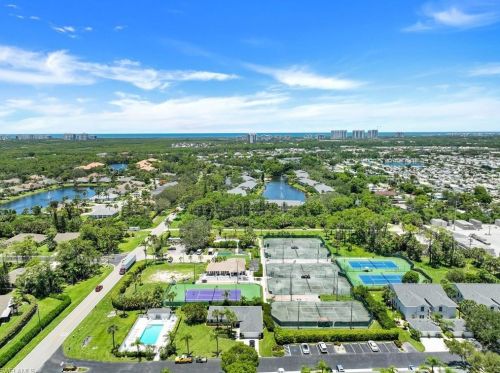 1530 Imperial Golf Course Blvd, Naples FL 34110-1011 exterior