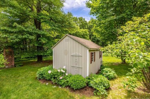 14 Loren Cir, Windsor CT 06095-1011 exterior