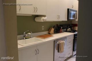 5 Regent Cir, Brookline MA  02445-3307 exterior