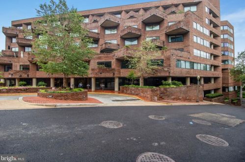 1015 33rd St, Washington DC 20007-3520 exterior