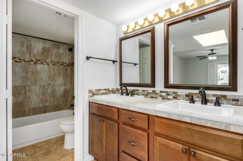 134 Beck Ln, Phoenix AZ 85032-3812 exterior