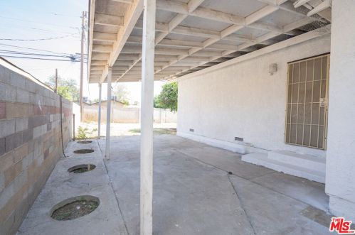 119 Augusta St, Bakersfield CA  93307-1633 exterior