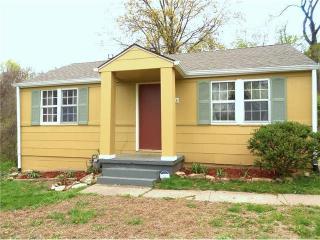 8805 Independence Ave, Independence, MO 64053-1104