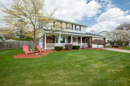 3652 Chickasaw Ct, Wyoming, MI