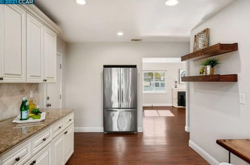 4075 Nulty Dr, Concord CA 94521-1810 exterior