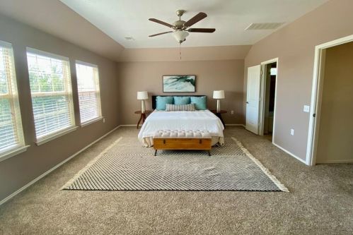 5640 Emma Thompson Way, Austin TX 78747-1707 exterior