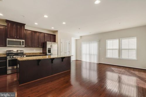 553 Fox River Hills Way, Glen Burnie MD 21060-8489 exterior