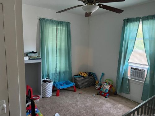 7 Talmadge St, Derby CT 06418-1005 exterior