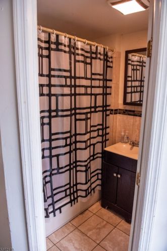 15 3 St, Paterson NJ 07506-1844 exterior