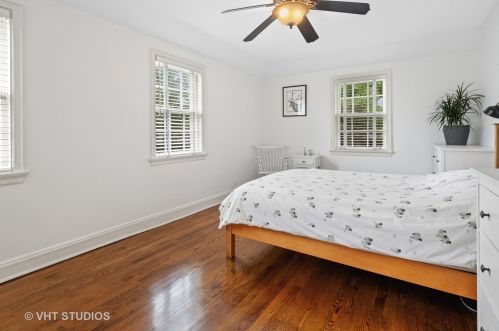 5656 Kenneth Ave, Chicago IL  60646-5906 exterior