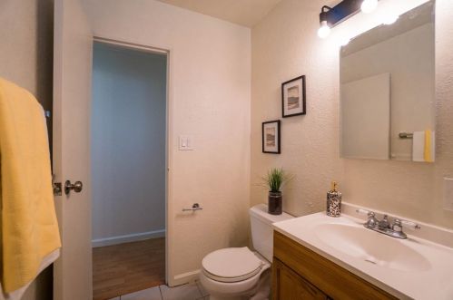 2067 Evelyn Ave, San Jose CA 95122-1611 exterior