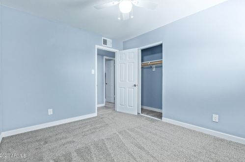 2925 42nd Ave, Phoenix AZ  85019-4323 exterior