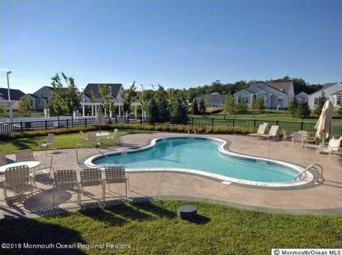 10 Gables Way, Jackson Twp NJ 08527-6311 exterior