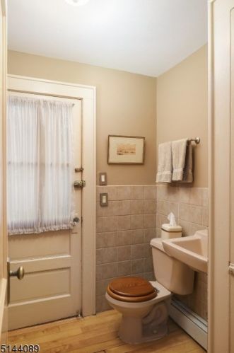 647 Coleman Pl, Westfield NJ 07090-4311 exterior