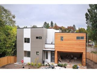 8448 36th Ave, Seattle, WA 98126-4543