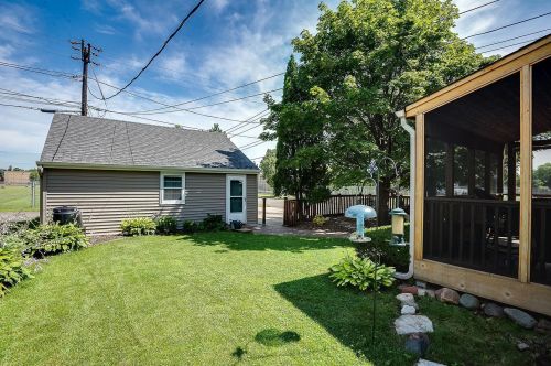 1401 Hartford Ave, Saint Paul MN 55116-1649 exterior