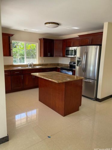 202 Hawaii Loa St, Honolulu, HI 96821-2011