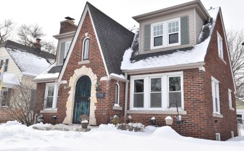 2353 56, Milwaukee WI 53210-2231 exterior