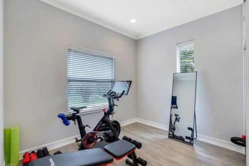 180 23 St, Naples FL 34120-1818 exterior