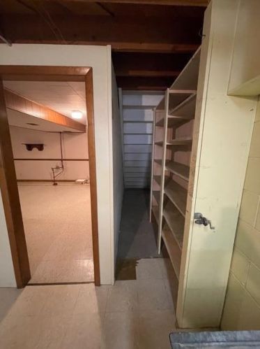 937 91, Milwaukee WI 53225-2726 exterior