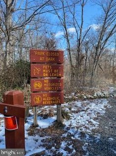 2109 Belle View Blvd, Alexandria VA 22307-1327 exterior