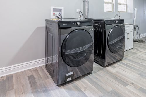 5505 Parkside Ave, Chicago IL  60638-2814 exterior