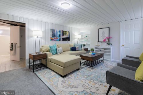 9607 Hastings Dr, Silver Spring MD 20901-3198 exterior