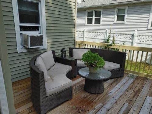 87 Lakevilla Ave, Springfield MA  01109-1405 exterior