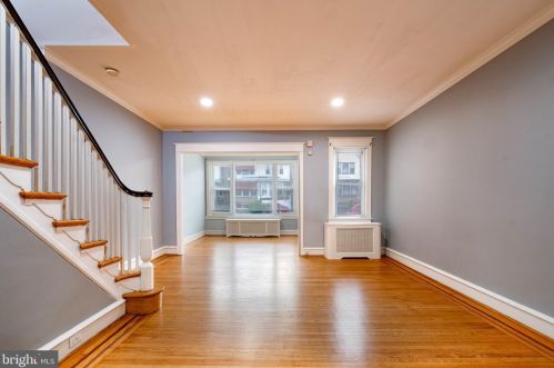 6229 17th St, Philadelphia, PA 19141-1923