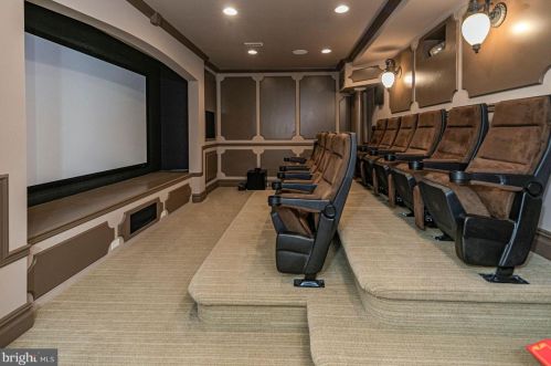 219 Edgerstoune Rd, Princeton NJ 08540-6716 exterior