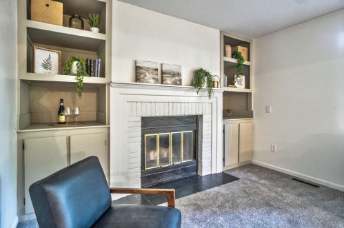 1202 Sprucebrook Dr, Kalamazoo MI 49048-5814 exterior