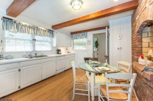 12 Schoolhouse Ln, Morristown NJ 07960-3323 exterior