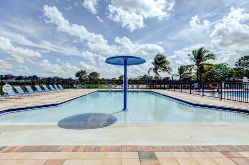 2544 Marshfield Ct, Fort Pierce FL 34953-4369 exterior