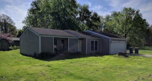 427 High Point Dr, Edwardsville, IL 62025-5232