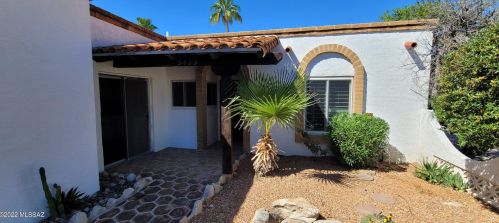 5825 Placita Esplendora, Tucson AZ  85718-4522 exterior