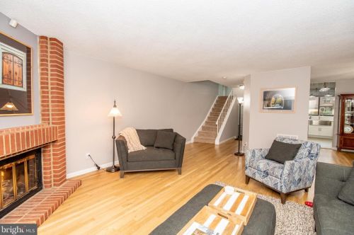 607 Sayre Dr, Princeton NJ 08540-5859 exterior