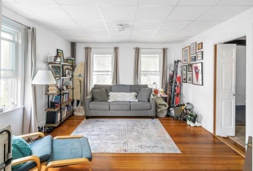 68 Linden St, Brookline MA 02445-7841 exterior