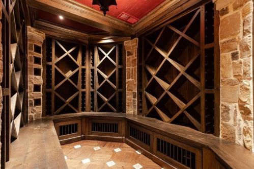 2774 Andrews Dr, Atlanta GA 30305-2903 exterior