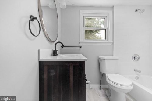 907 Mulberry St, Chester PA 19015-3045 exterior