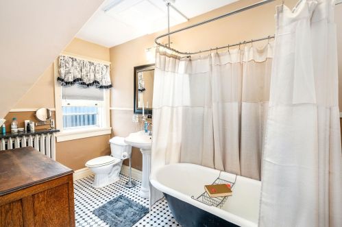 2617 3 St, Duluth MN 55812-1944 exterior