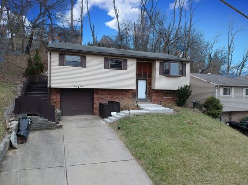 716 Joyce Dr, Pittsburgh, PA 15122-1127