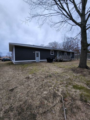 1821 Riv Rd, Meskegon MI 49445-1643 exterior