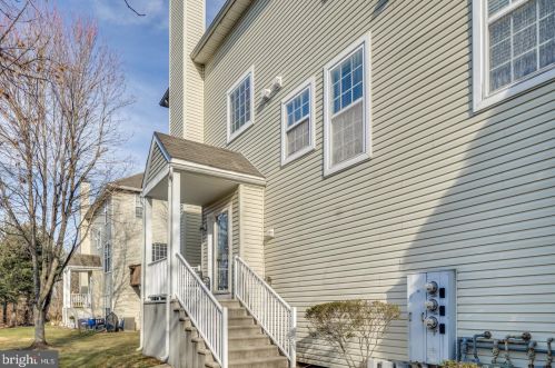 9206 Wrensong Ct, Palmyra, NJ 08065-2166