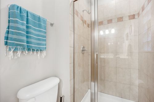 843 Mozart St, Chicago IL 60622-4417 exterior