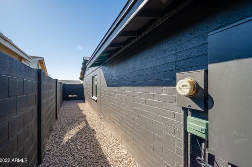 3824 Carol Ave, Phoenix AZ 85021-2091 exterior