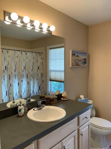 6 Linden Hts, Norwalk CT 06851-1552 exterior