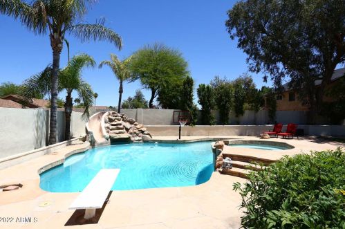 14625 45 Pl, Phoenix AZ 85050-6827 exterior