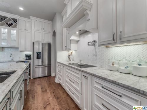 1306 Mystic Shr Blvd, Spring Branch TX 78070-5243 exterior